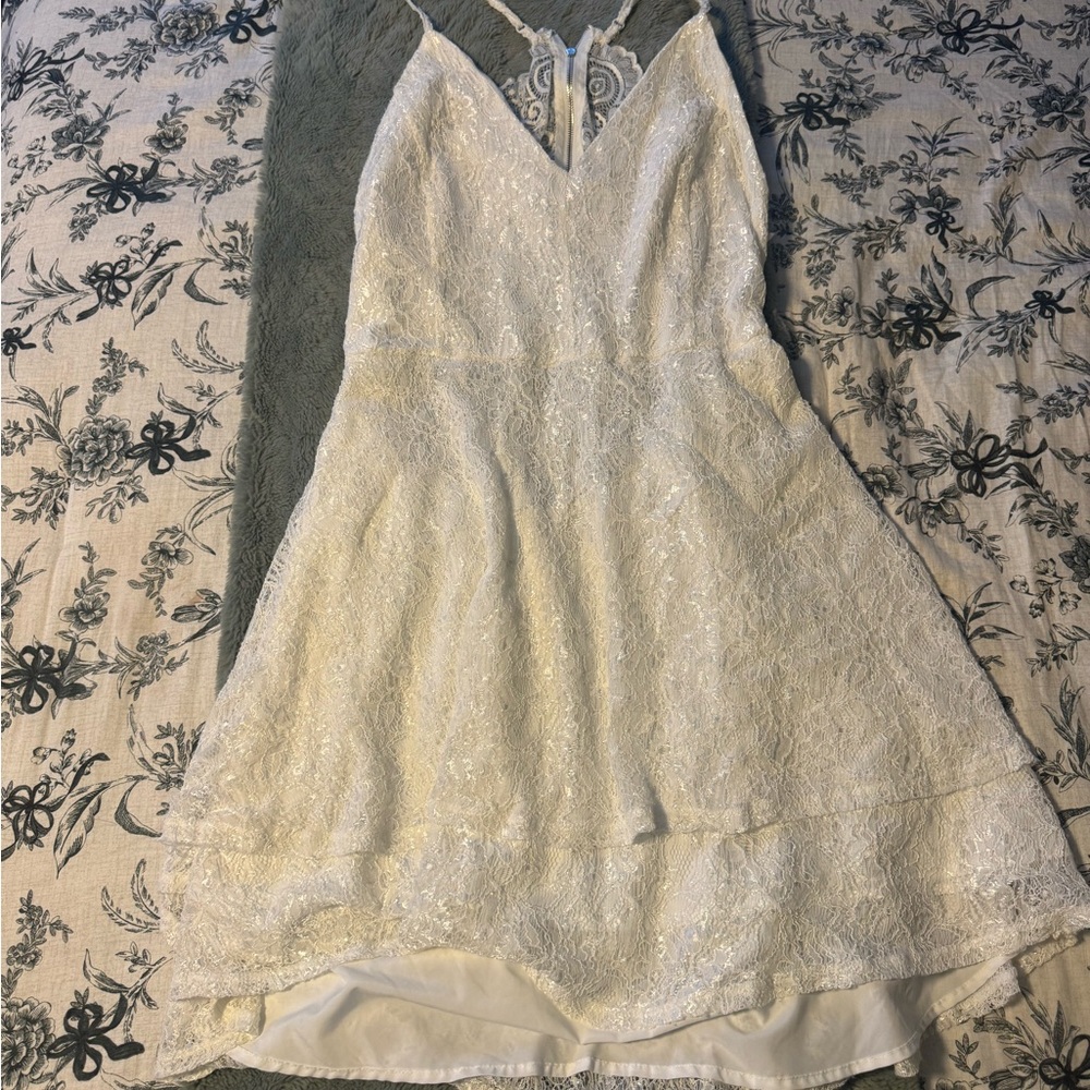 SHEIN White Lace Backless Dress